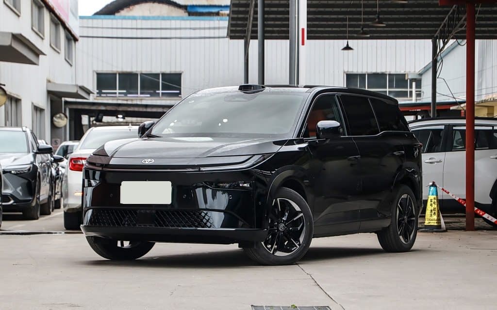 2025 Toyota bZ3X 520 Pro+ LiDAR electric SUV — front three-quarter view, export from China