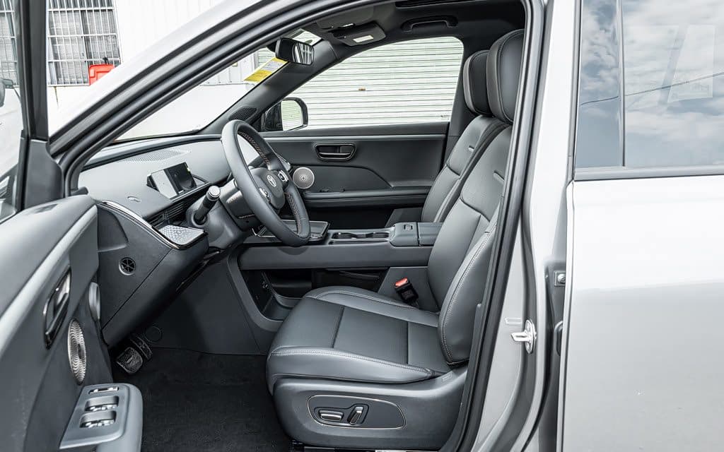 2026 Toyota bZ3X 520 Pro LiDAR electric SUV — front seats, export from China